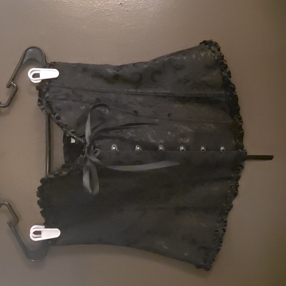 Black Victorian Style Lace Up Corset 3XL - Picture 2 of 6